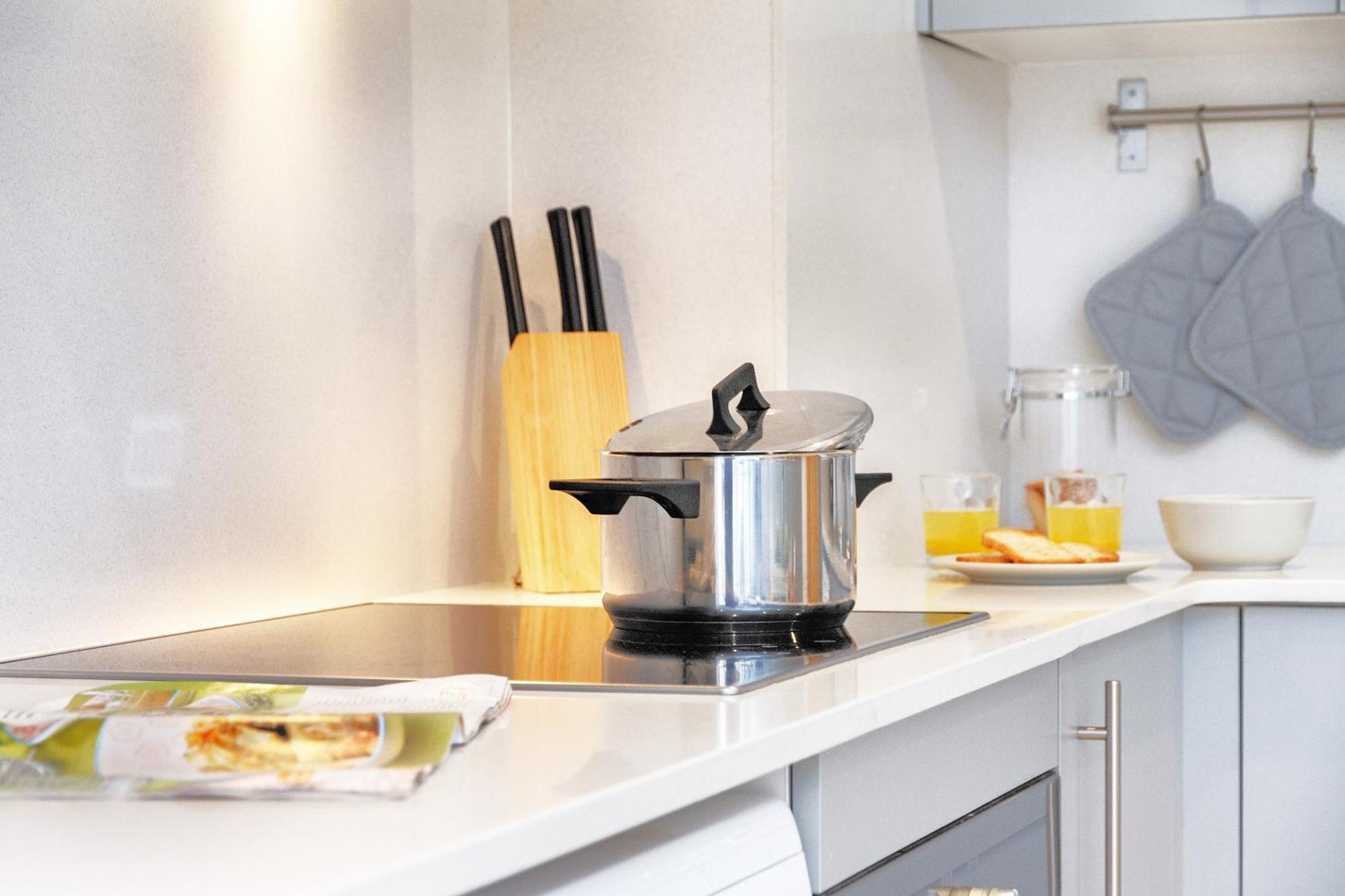 Feelathome Mozart Apartments Barcelona Luaran gambar
