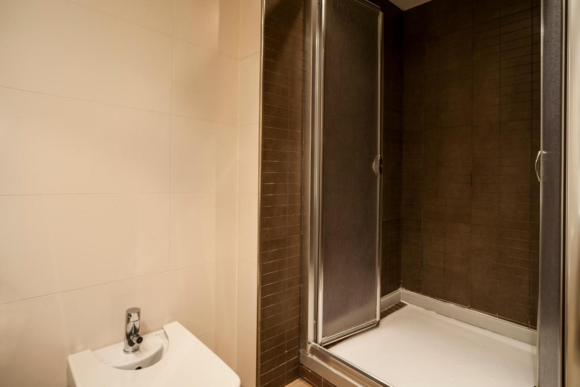 Feelathome Mozart Apartments Barcelona Luaran gambar