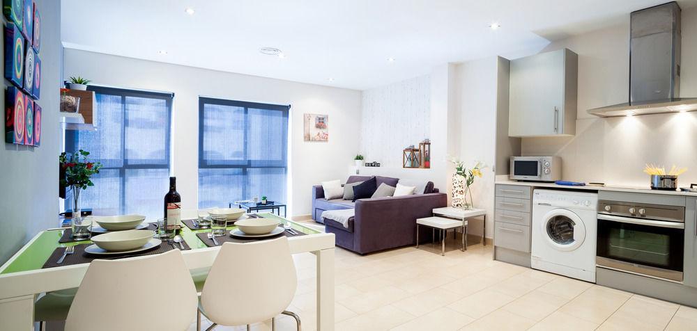 Feelathome Mozart Apartments Barcelona Luaran gambar